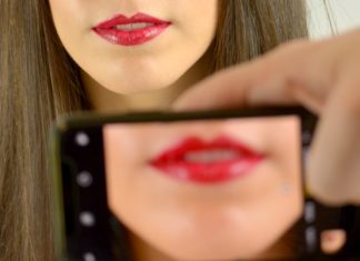 Cómo conseguir el maquillaje de labios perfecto en 7 pasos